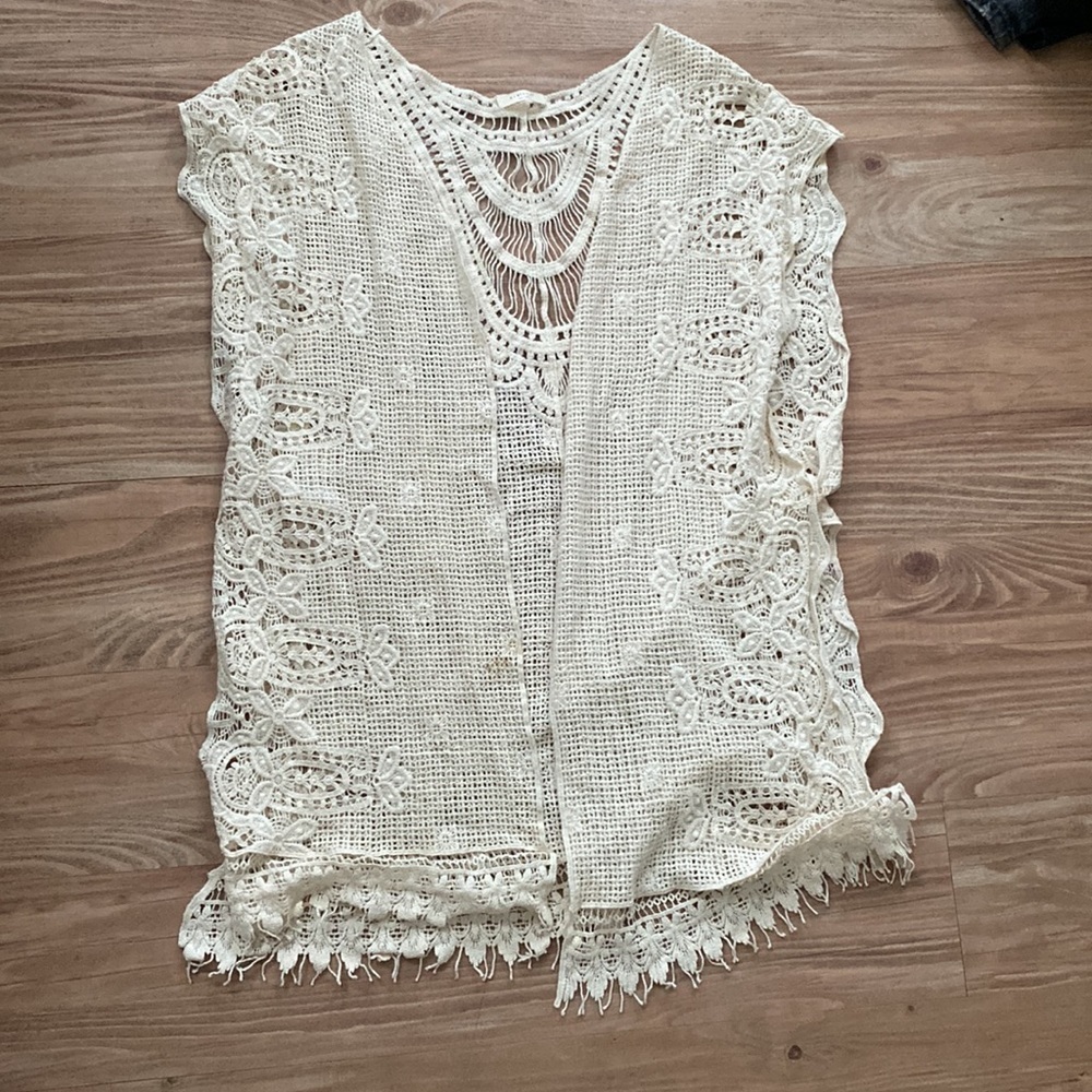 Evelyn K New York White Top ⭐️